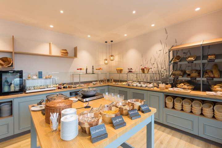 Breakfast buffet