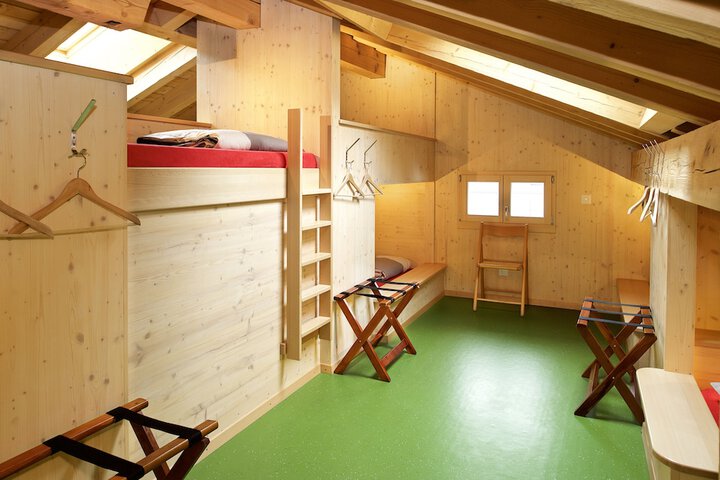 Room 34 of 61