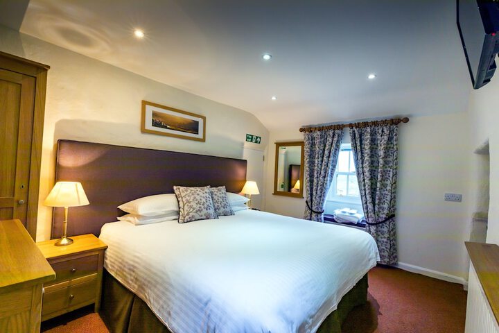 Room 9 of 29