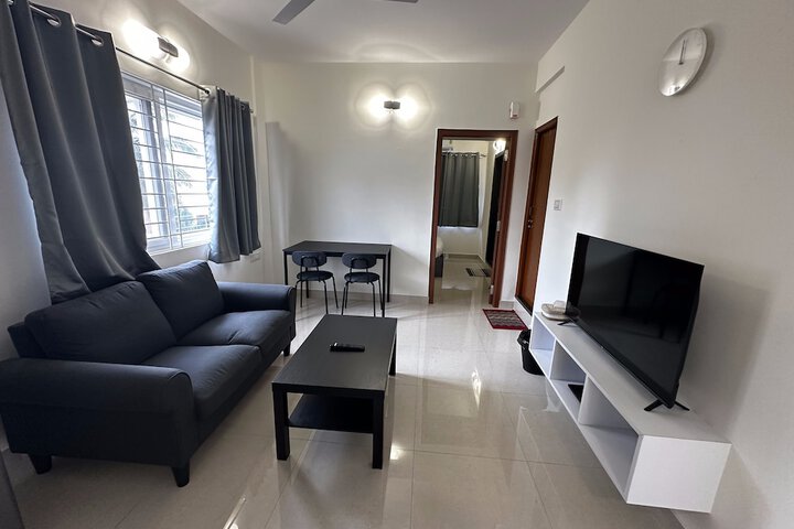Room 10 of 18