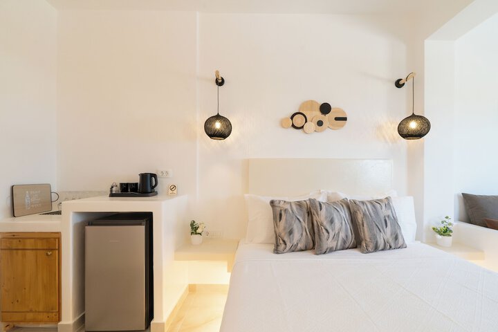 Room 4 of 37