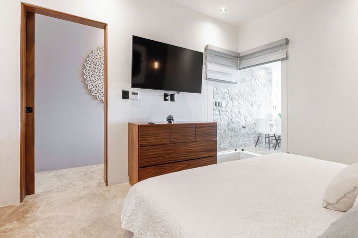 Room 34 of 35