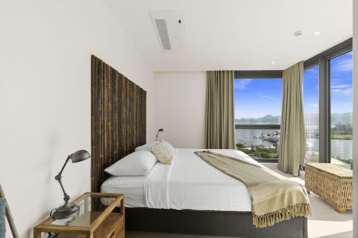 Room 70 of 1000