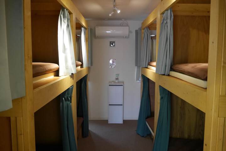Room 16 of 87