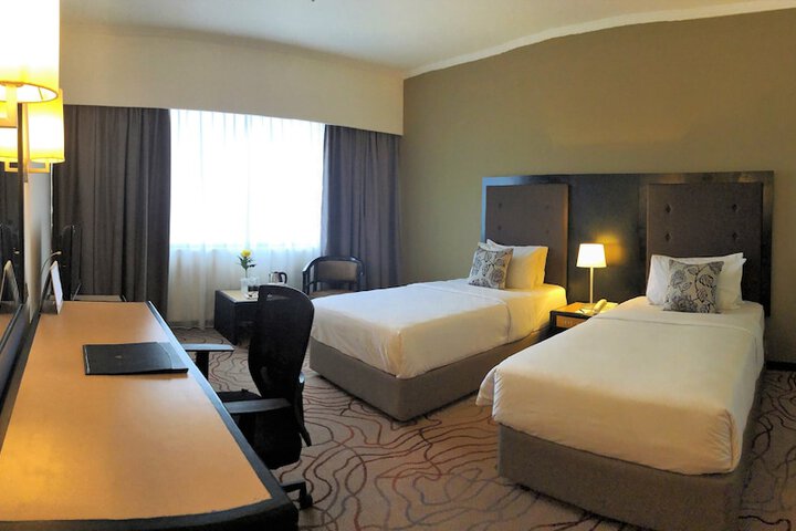 Room 11 of 73