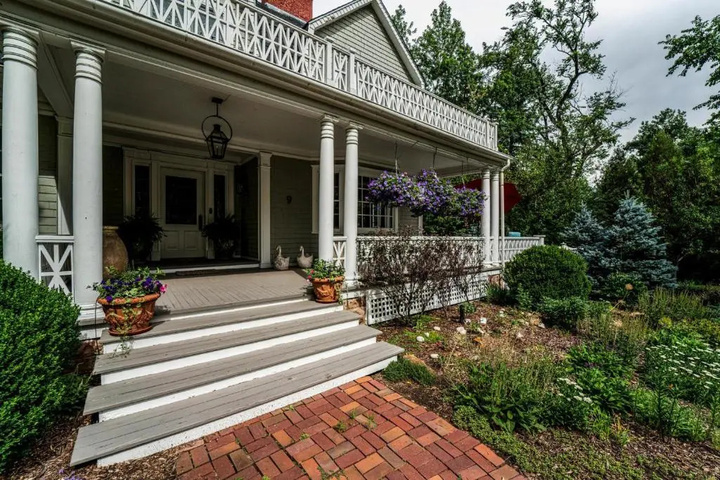 Photo of 9 Broadmoor Ave