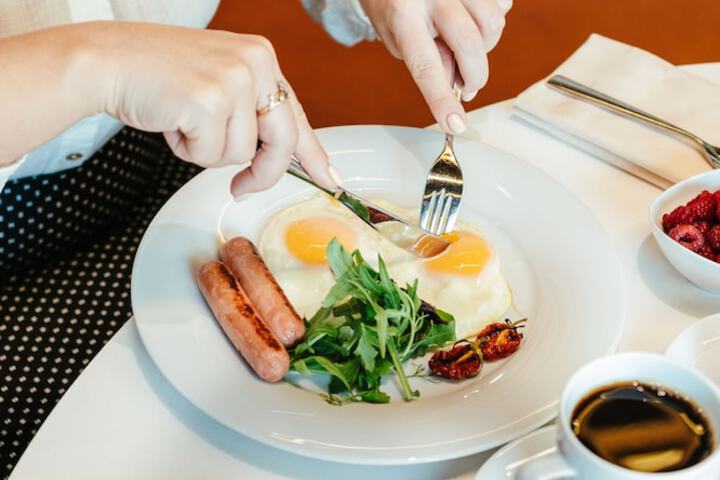 Breakfast/Coffee Service 95 of 154