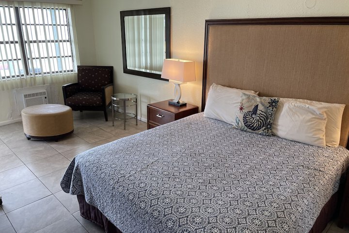 Room 4 of 19