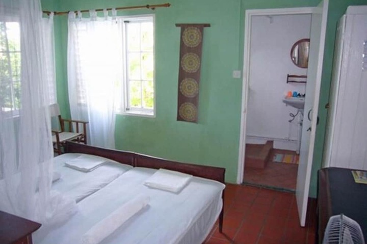 Room 44 of 170