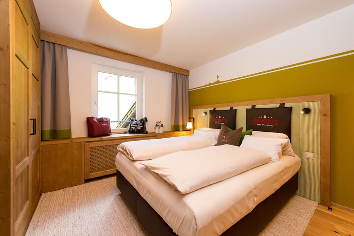 Room 4 of 46