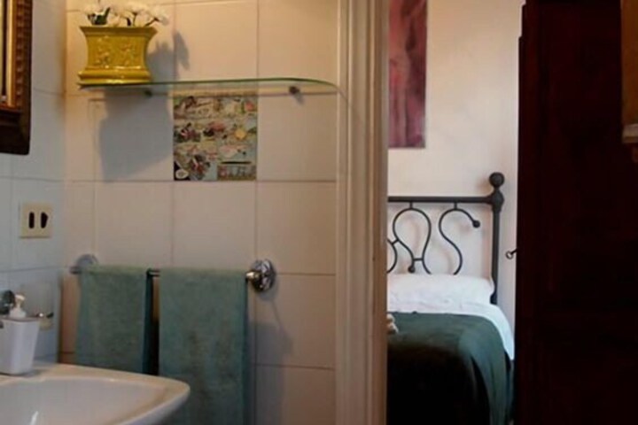 Room 28 of 59
