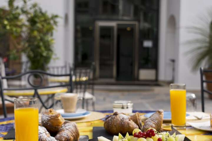 Breakfast/Coffee Service 60 of 162