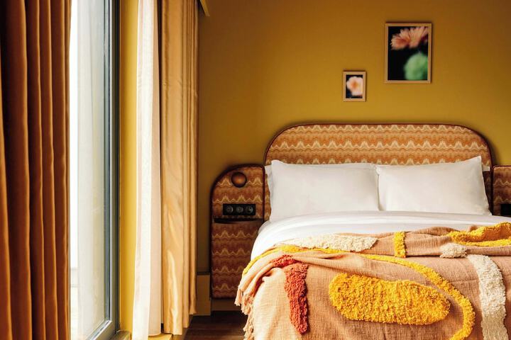 Room 22 of 128