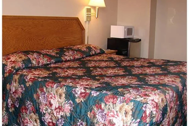 Room 2 of 4