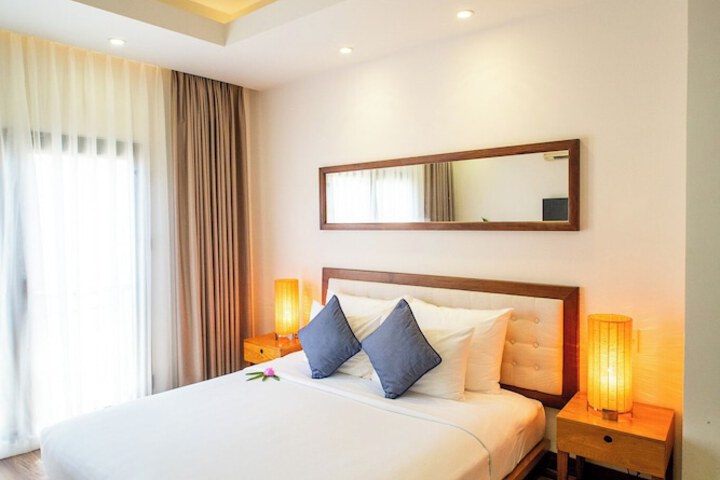 Room 30 of 252