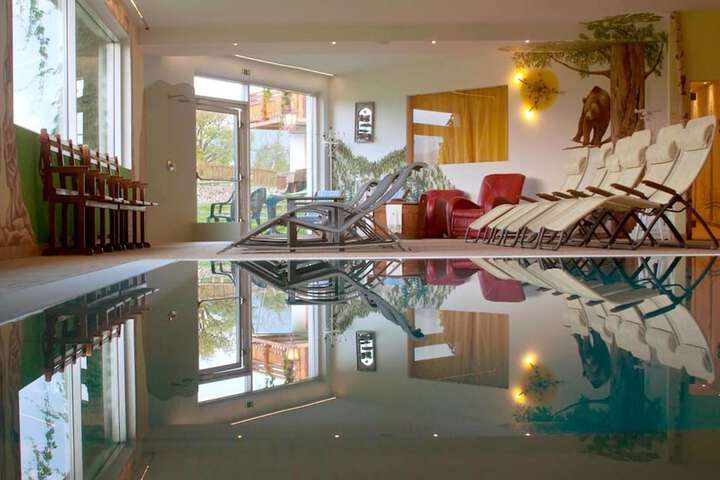 Pool 18 of 29