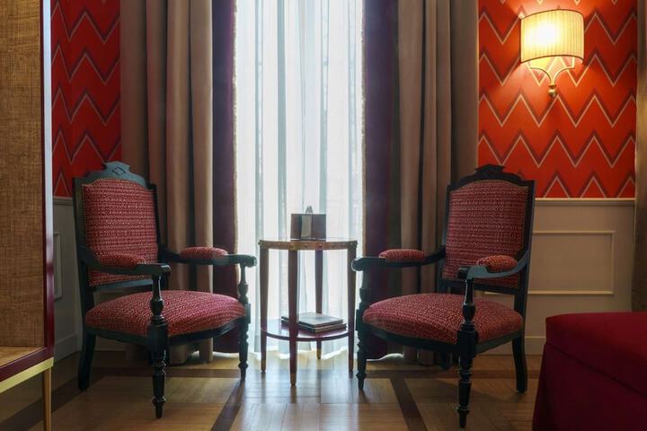 Room 24 of 47
