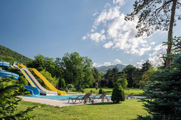 Hotel Pool