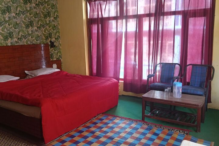 Room 10 of 26