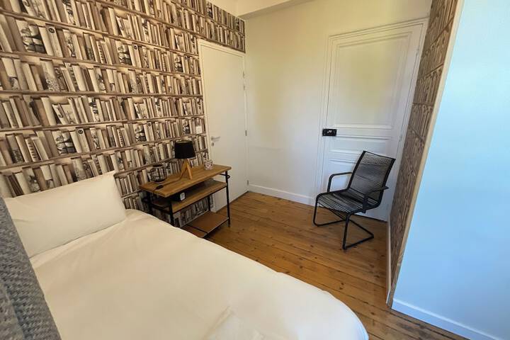 Room 10 of 44