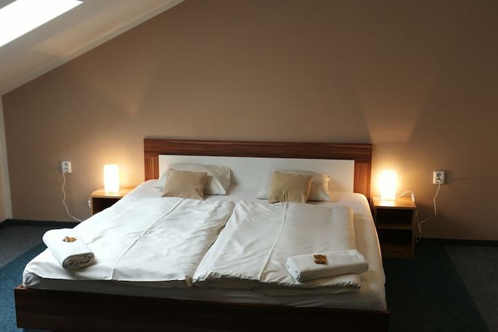 Room 29 of 84