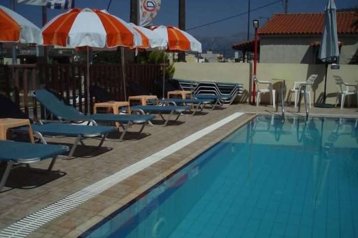 Hotel Pool