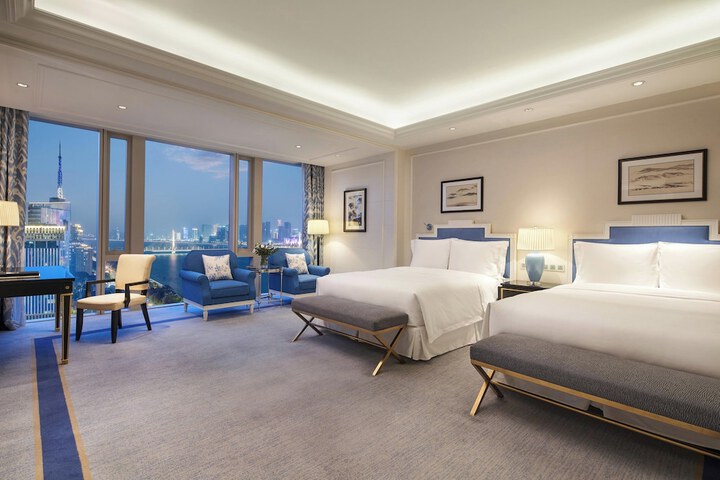 Room 26 of 79