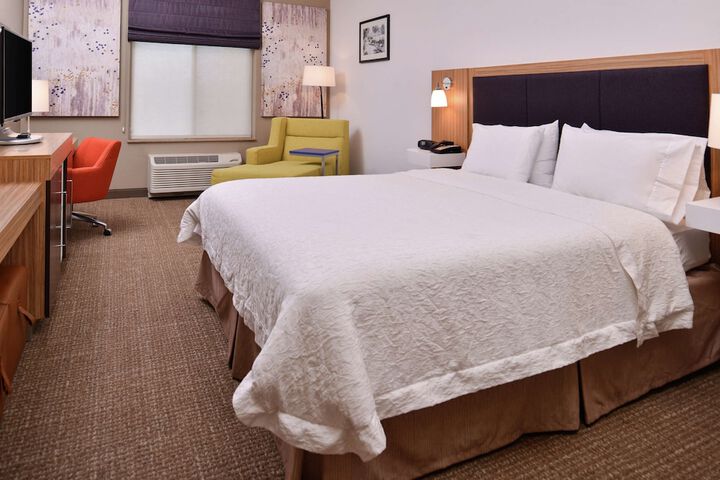 1 King Bed (9 of 23)