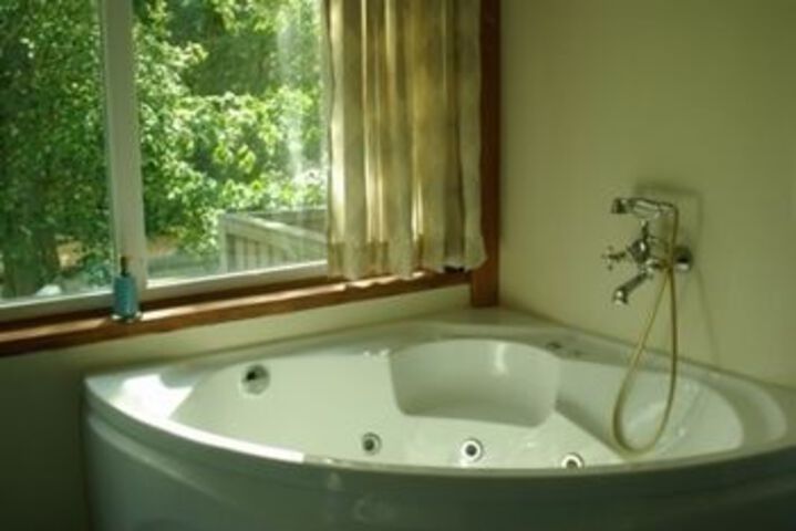 Room 5 of 33