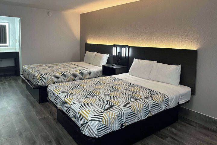 Room 4 of 26