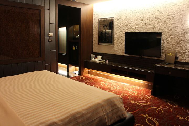Room 21 of 42