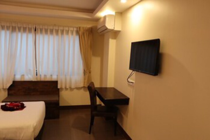 Room 16 of 32