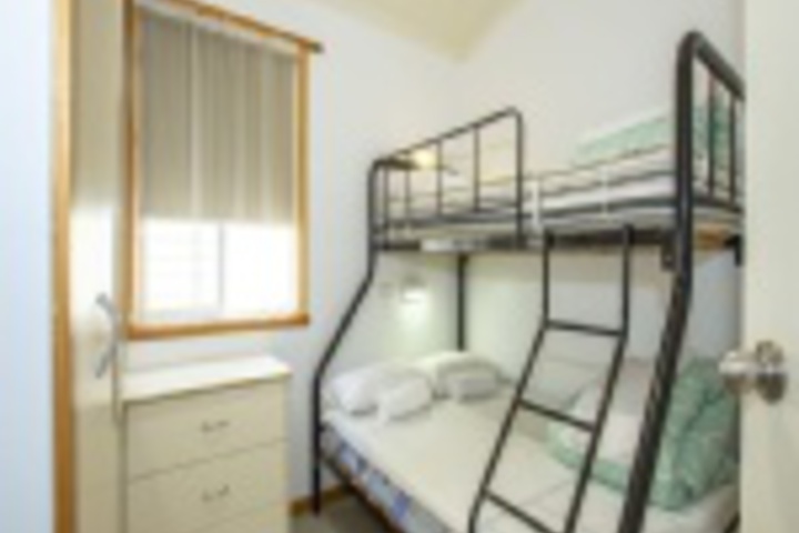 Room 757 of 876