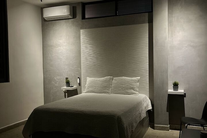 Room 18 of 85