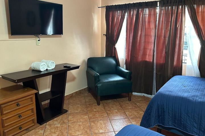 Room 4 of 27