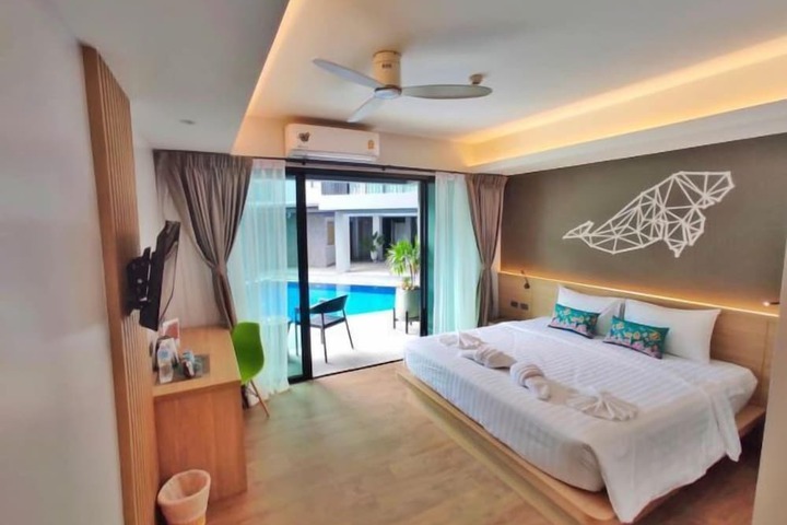 Room 43 of 102