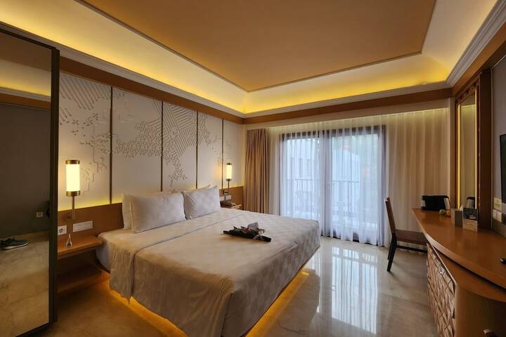 Room 8 of 13