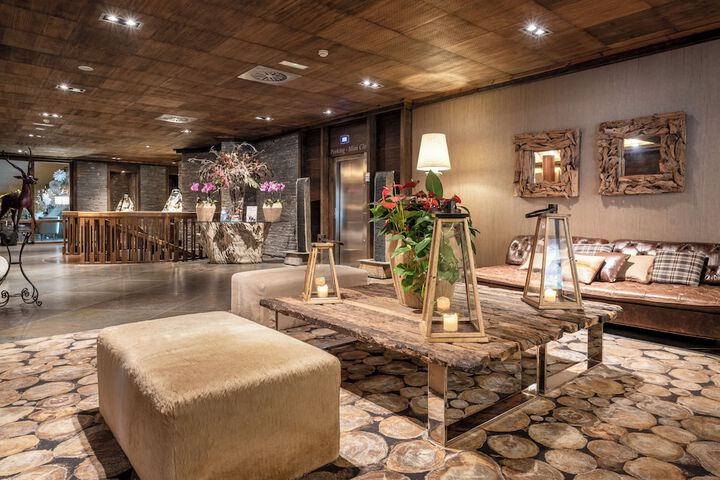 Guest Lobby