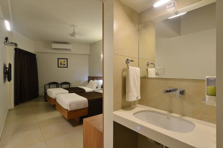 Room 16 of 54