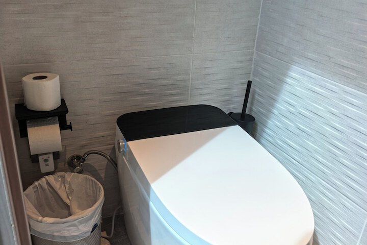 Room 25 of 27