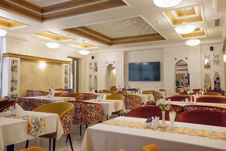 Dining 50 of 77