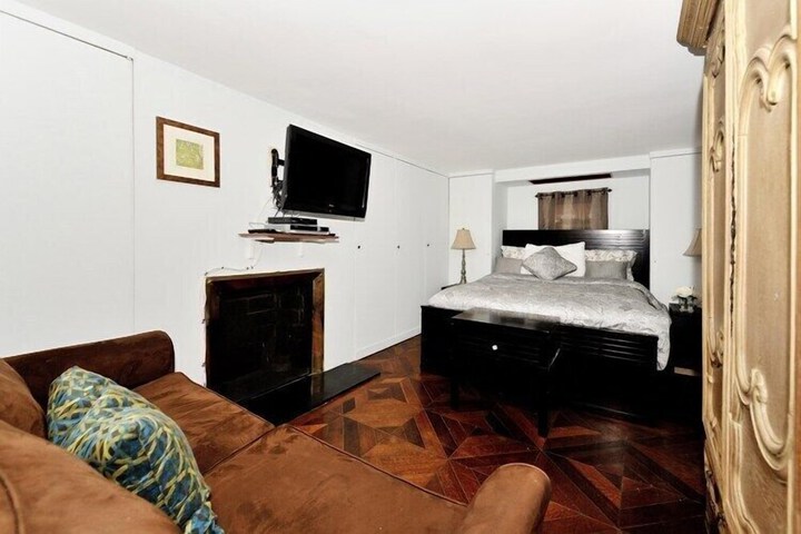 Room 75 of 324
