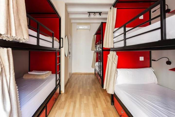 Room 92 of 147