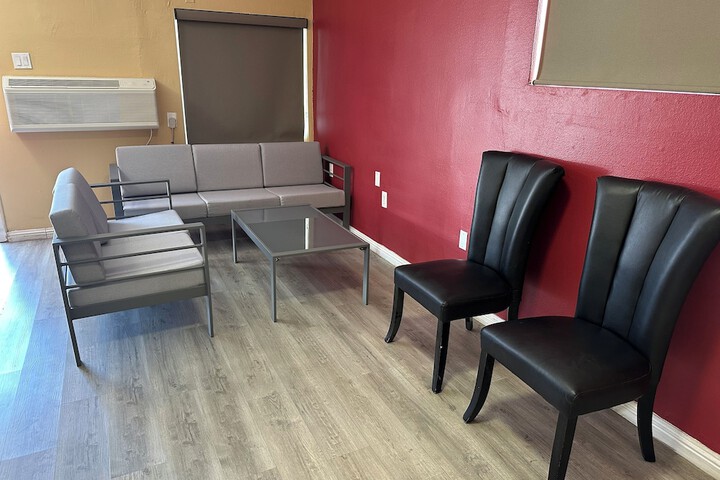 Room 8 of 20