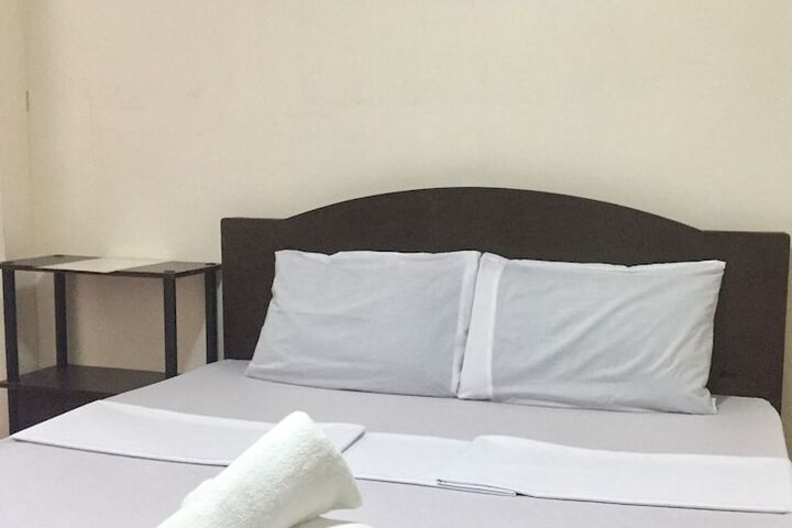 Room 5 of 20