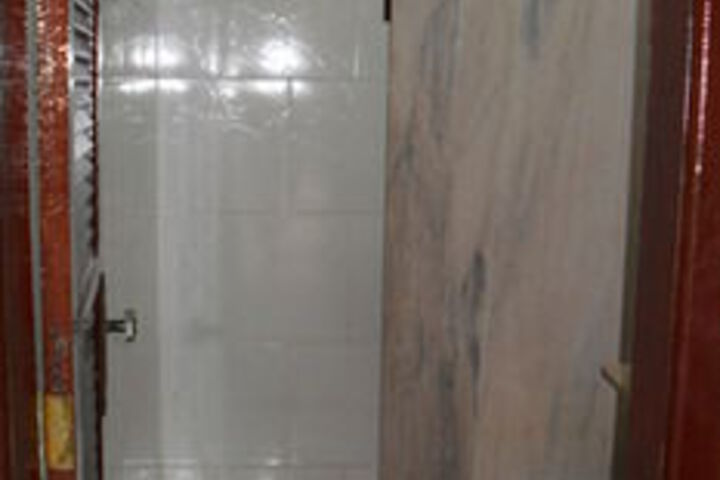 Room 4 of 23