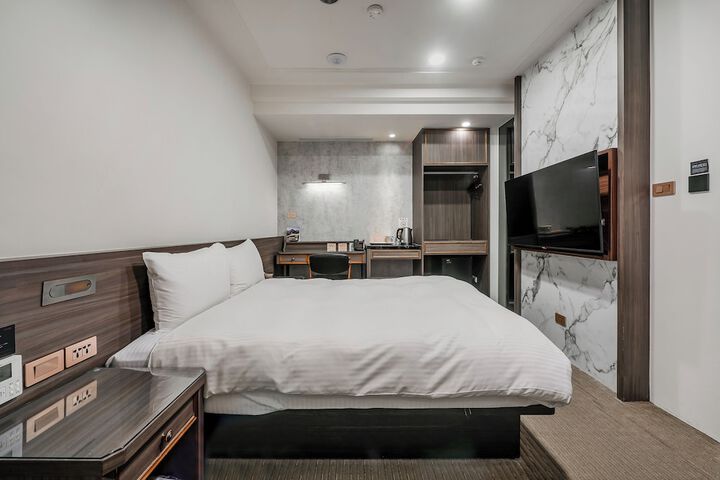 Room 30 of 88