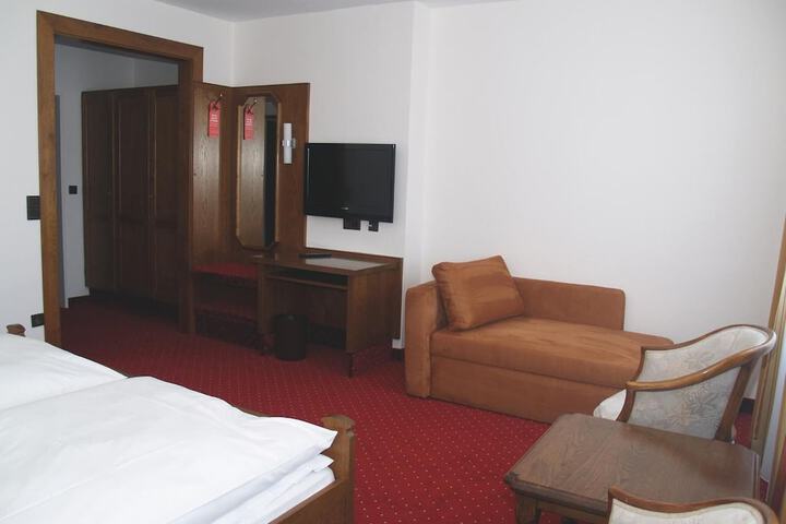 Room 7 of 58