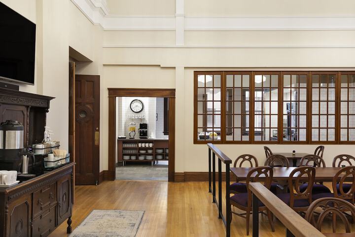 Breakfast area