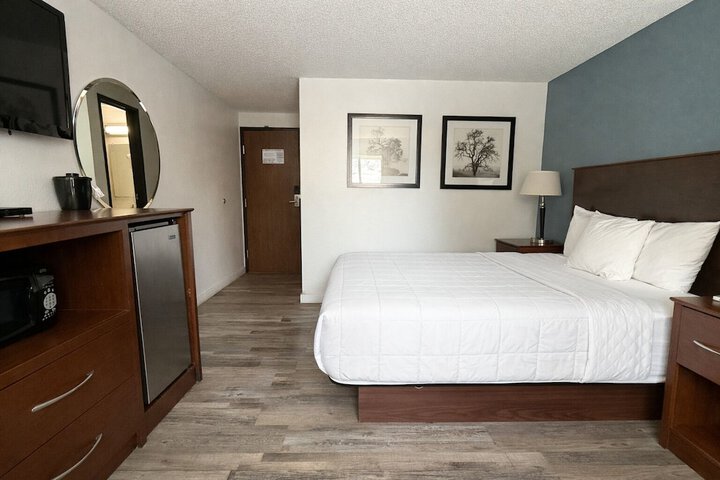 Room 8 of 21